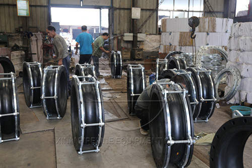 襯四氟可曲撓橡膠接頭和普通橡膠接頭有什么區(qū)別