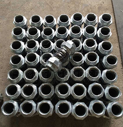 DN80絲扣<a href=http://www.xinligd.com target=_blank class=infotextkey>橡膠接頭</a>